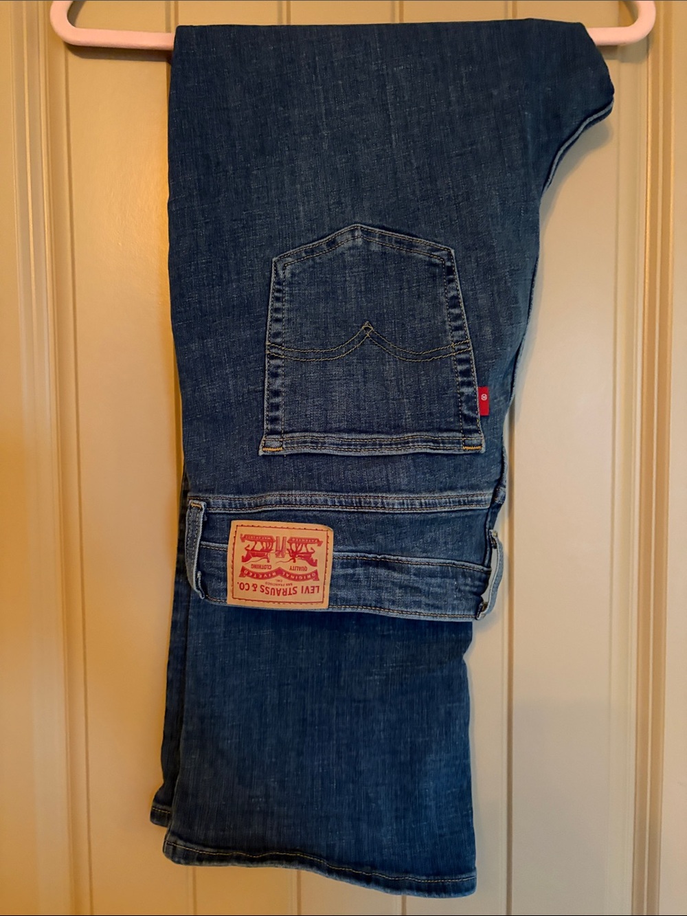 Levi's Ladies 725 High Rise Bootcut Size 34 waist length 30